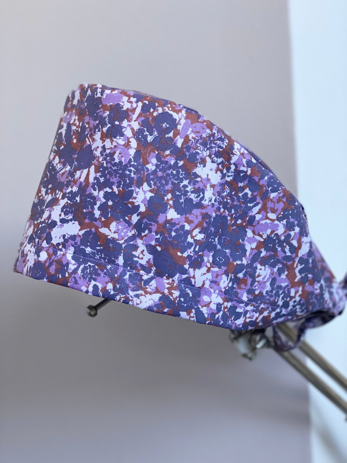 Calot de bloc opératoire en tissus - camouflage violet