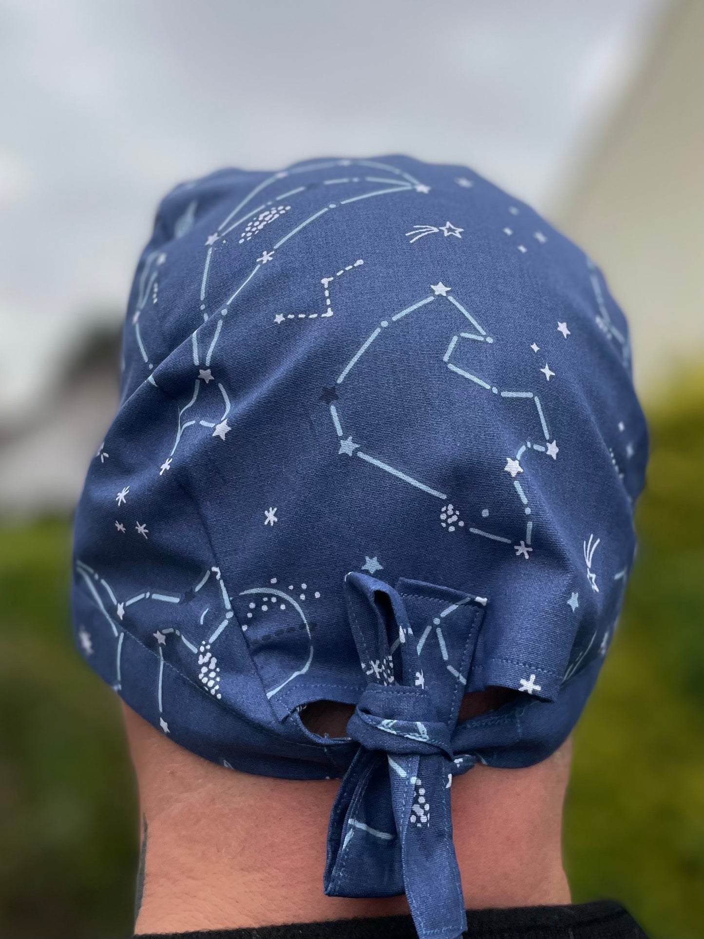 Calot de bloc opératoire en tissu - constellation KLO