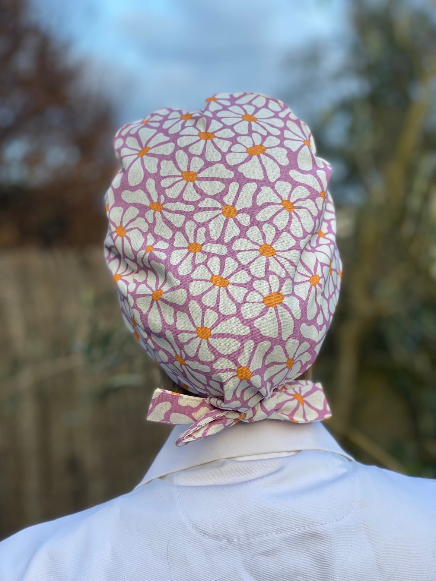 Calot de bloc opératoire en tissu - fleurs hippie