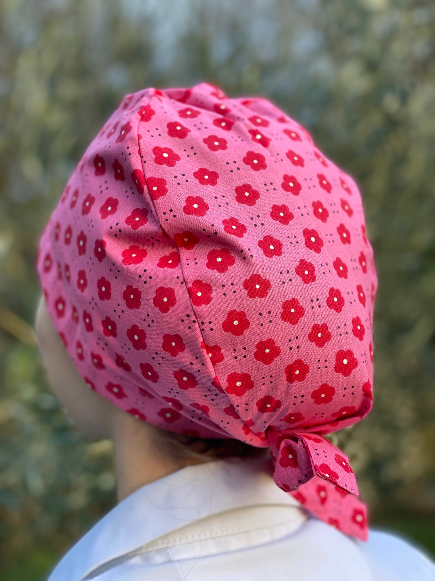 Calot de bloc opératoire en tissu - champ rose