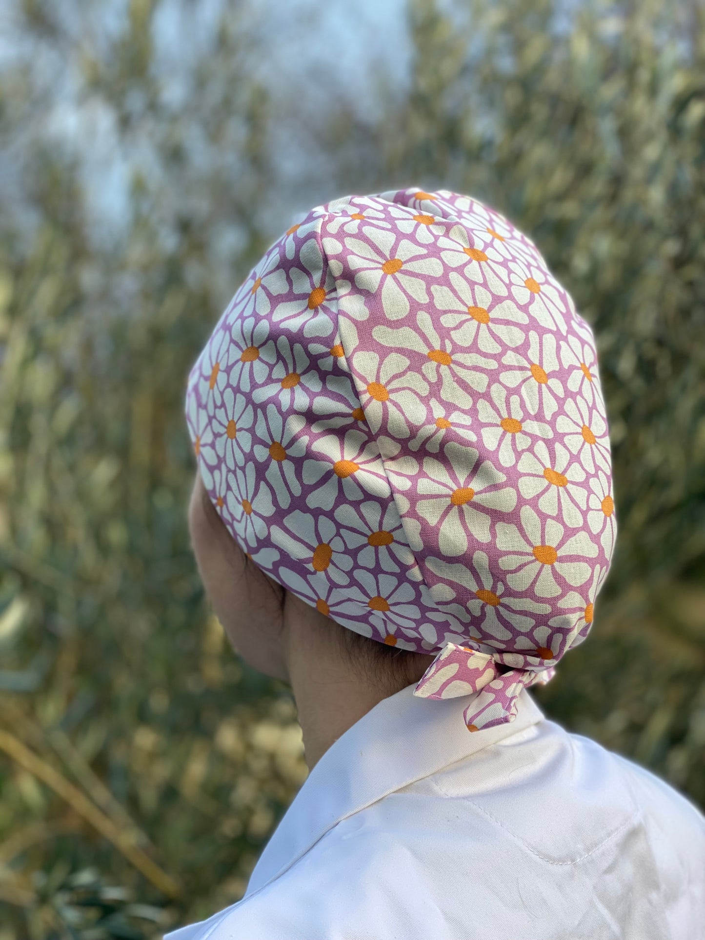 Calot de bloc opératoire en tissu - fleurs hippie